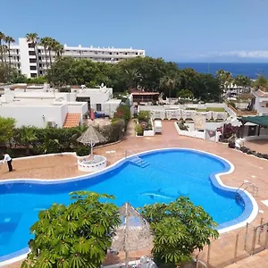 https://los-geranios-costa-adeje-tenerife-38660-4.adeje-hotels.com