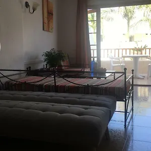 https://los-geranios-costa-adeje-tenerife-38660-2.adeje-hotels.com